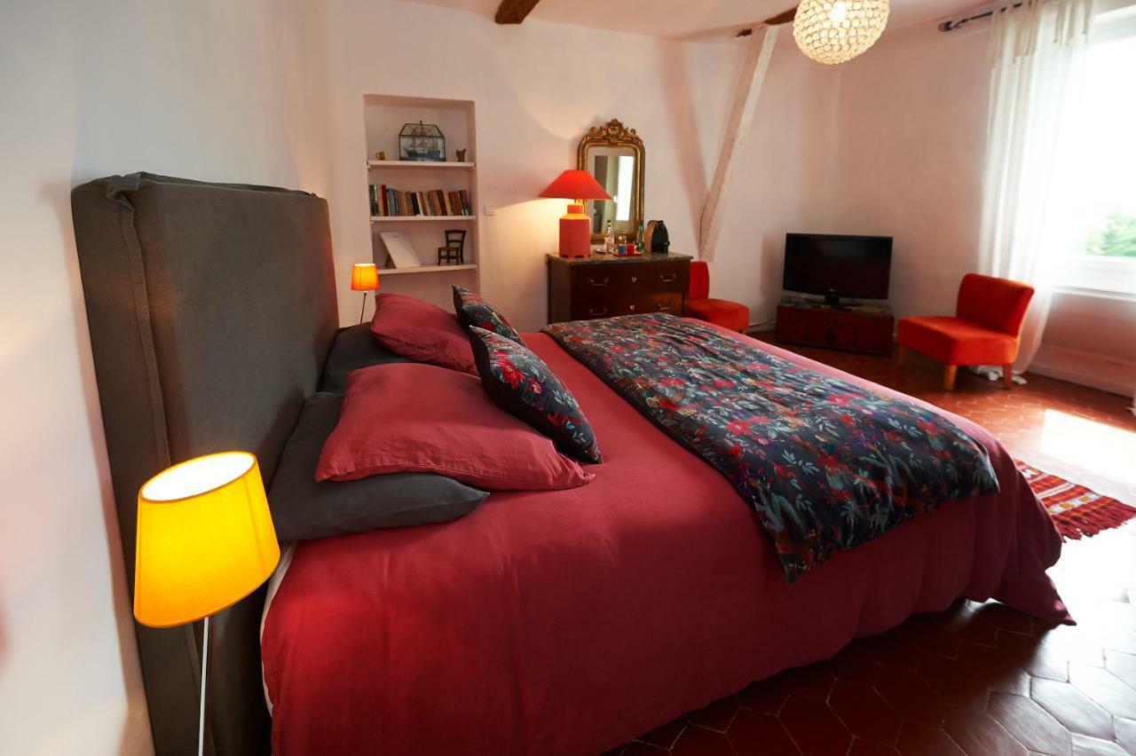 La Grande Maison De Bed & Breakfast *