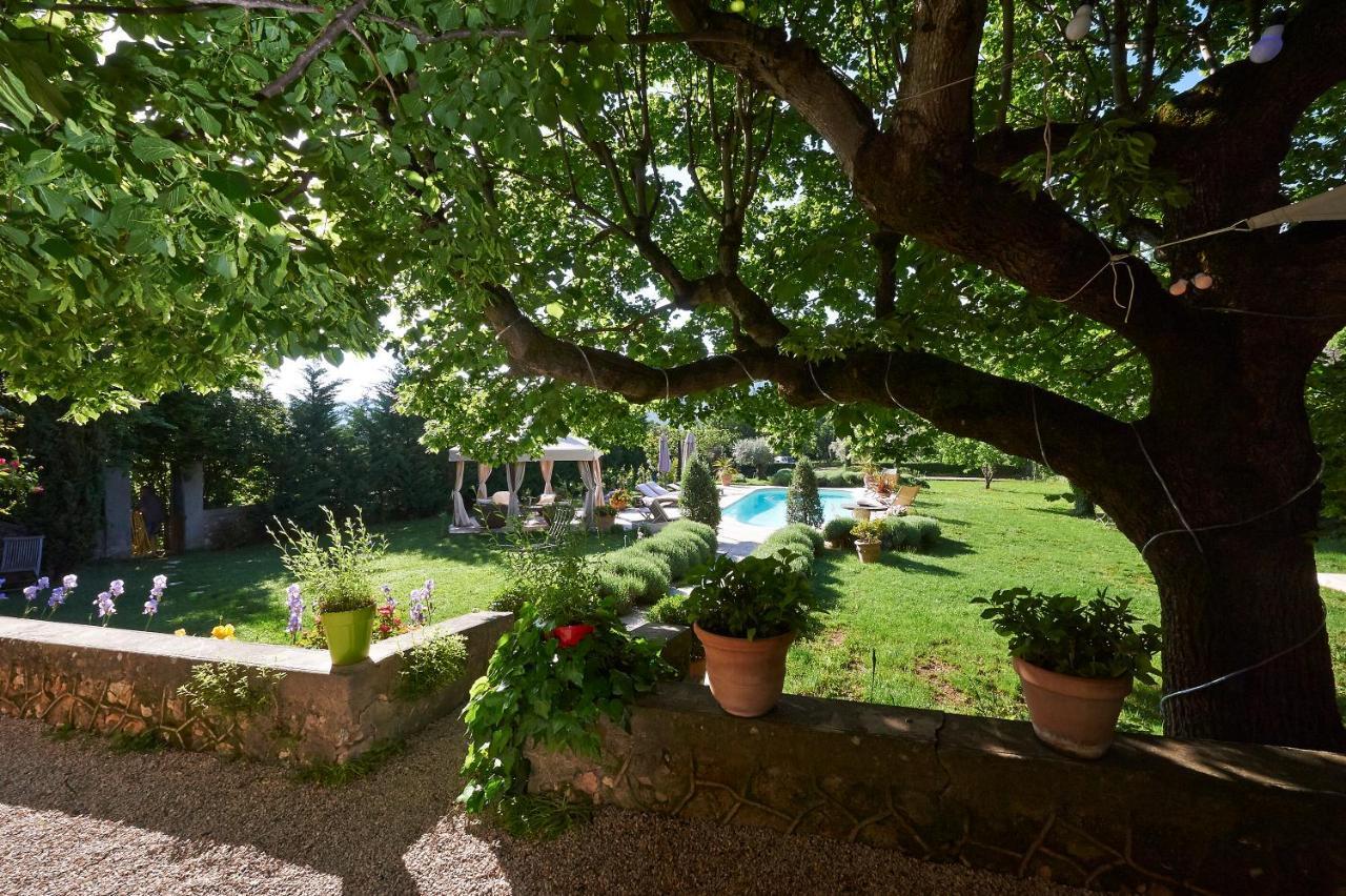 Bed and breakfast La Grande Maison De Nans-les-Pins
